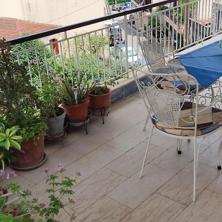 Σπίτι Στην Πόλη Άρτα Κοντά Στην Λίμνη Apartment Exterior foto